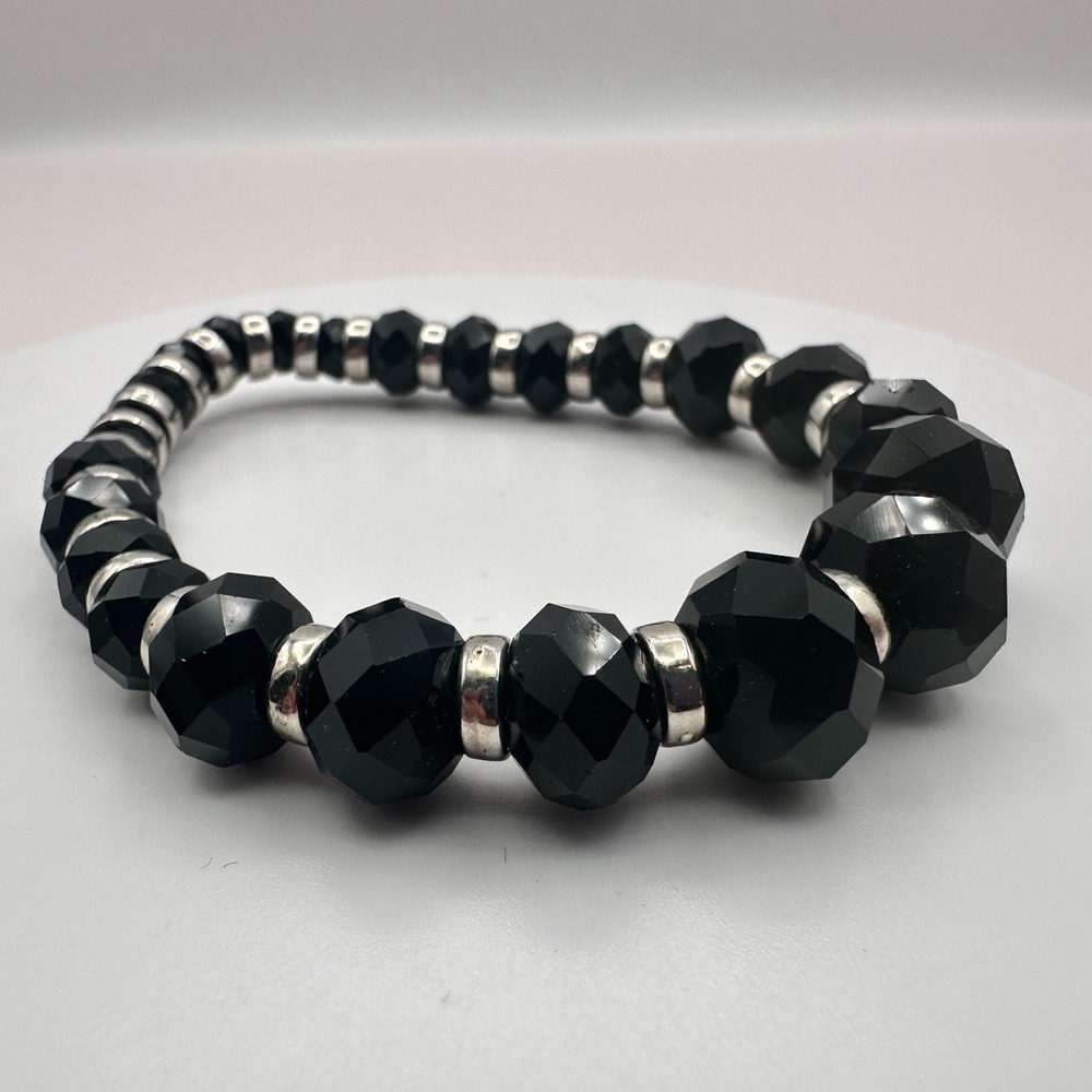 Vintage 90s Black Faceted Glass Stretch Bracelet Silver Tone Spacer Boho Classic